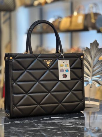 Prada crna ženska torbica