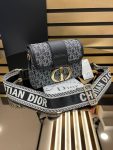 Dior crna ženska torbica