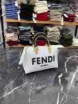 Fendi bela ženska torbica