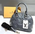 Louis Vuitton siva ženska torbica