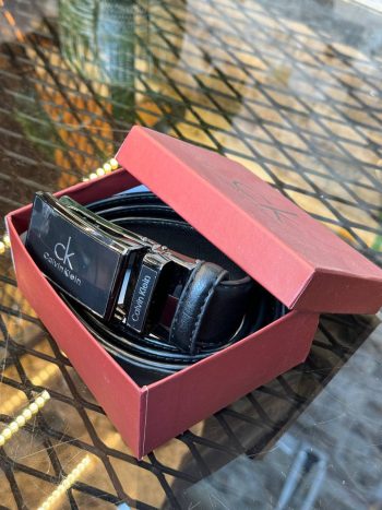 Calvin Klein crni kaiš