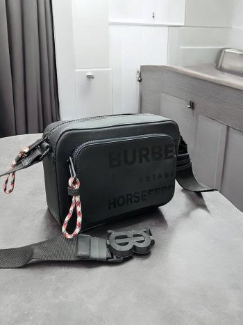 Burberry crna muška torbica