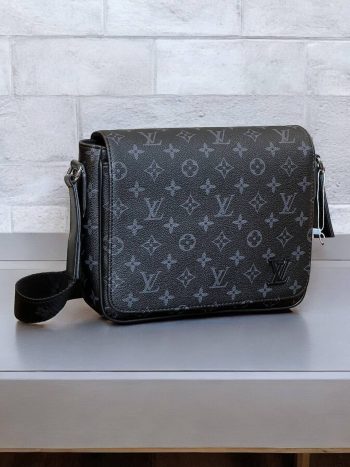 Louis Vuitton crna ženska torbica