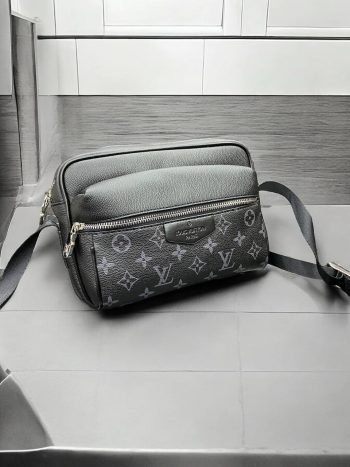 Louis Vuitton crna ženska torbica