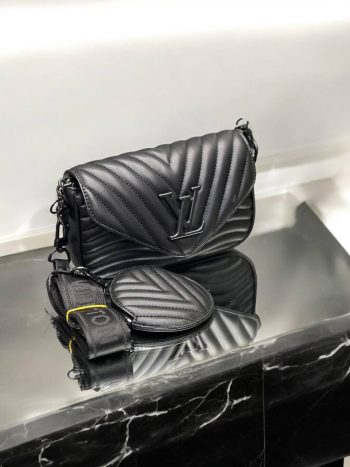 Louis Vuitton crna ženska torbica